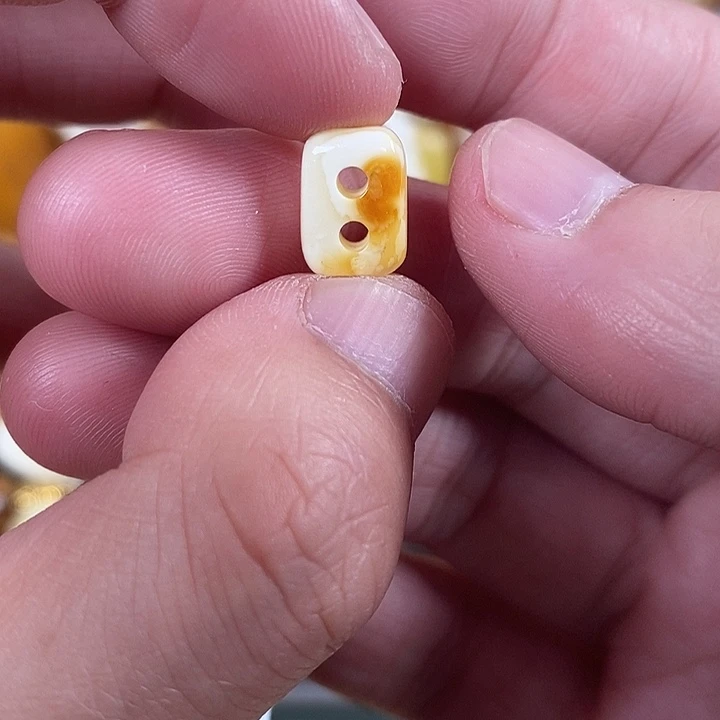 琥珀未镶嵌珠宝奇石我