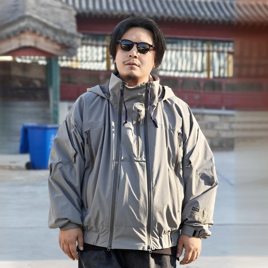 >双拉链连帽机能外套夹克户外春秋上衣山系冲锋衣防水软壳休闲