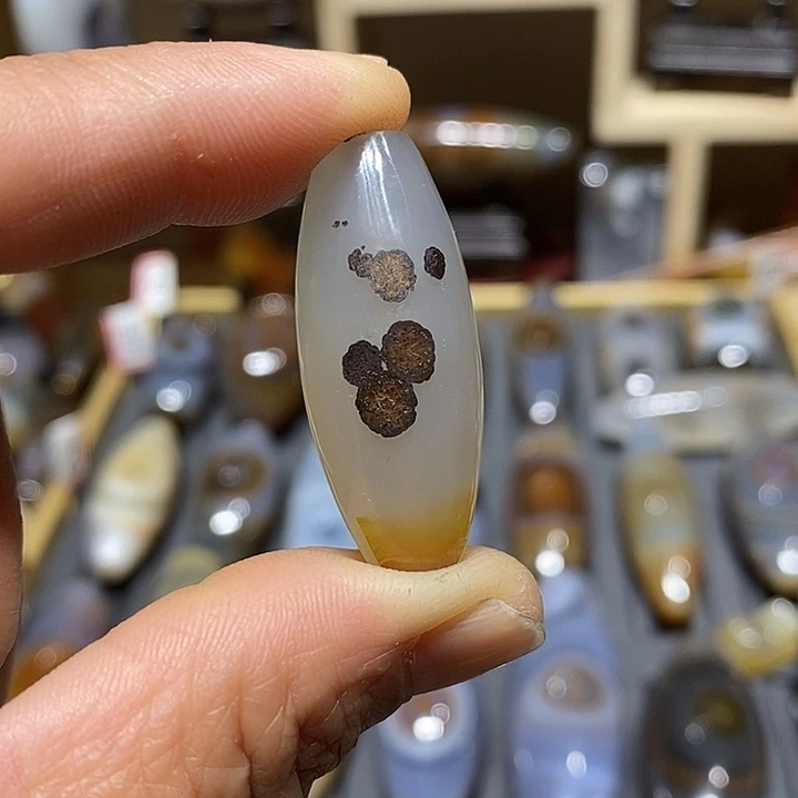 玛瑙/玉髓未镶嵌颈饰