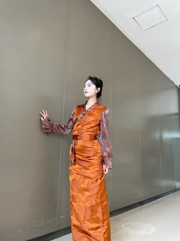 新款博拉泡泡袖气质复古提花时尚西藏服连衣裙