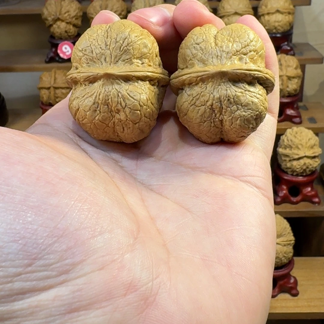 铁核桃把件方尊元宝43尺