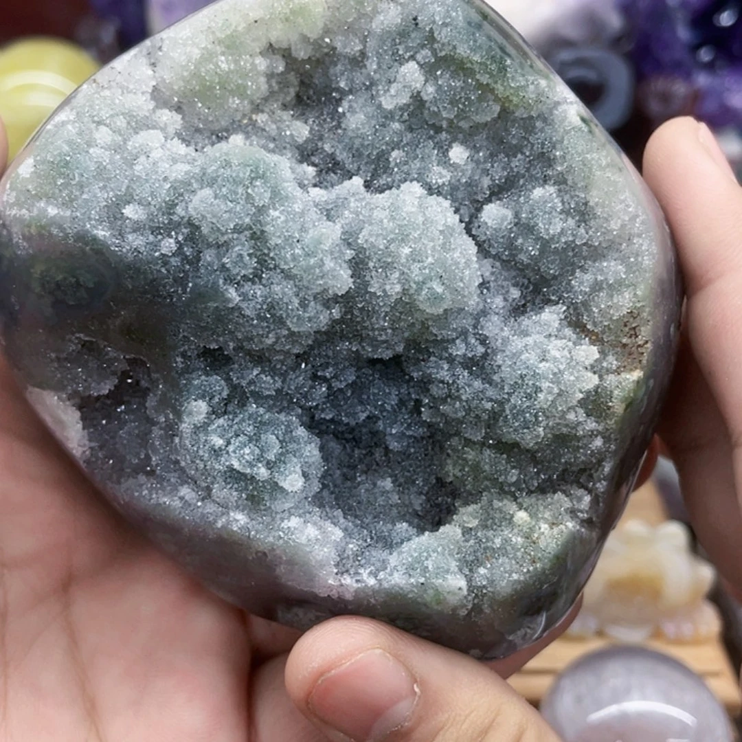 紫晶未镶嵌大型摆件（非配饰）