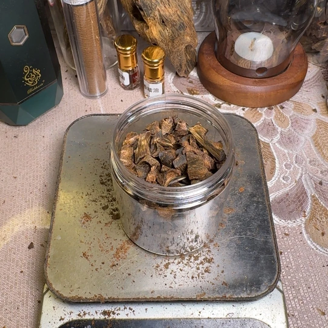 沉香沉香碎屑沉香奇楠乌身车珠料