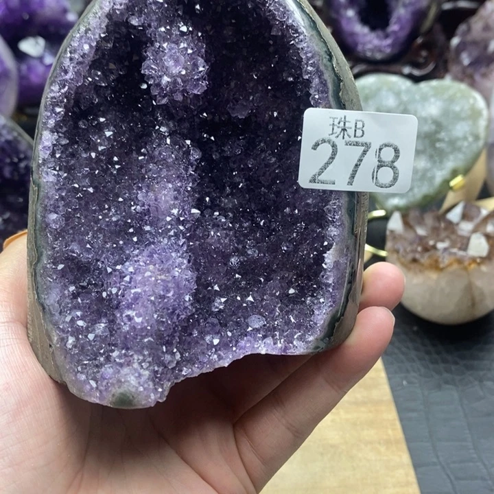 未镶嵌水晶大型摆件（非配饰）