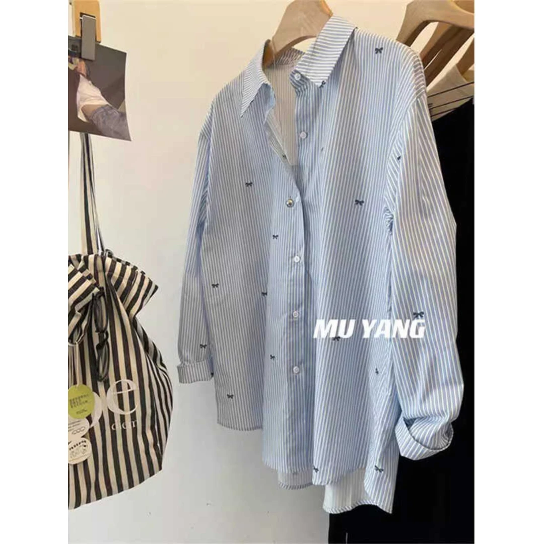 蓝白条纹蝴蝶结印花衬衫女款外穿早秋港风复古宽松慵懒长袖衬衣女