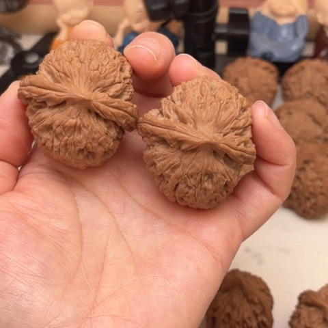 d***b文玩核桃吊坠水龙纹