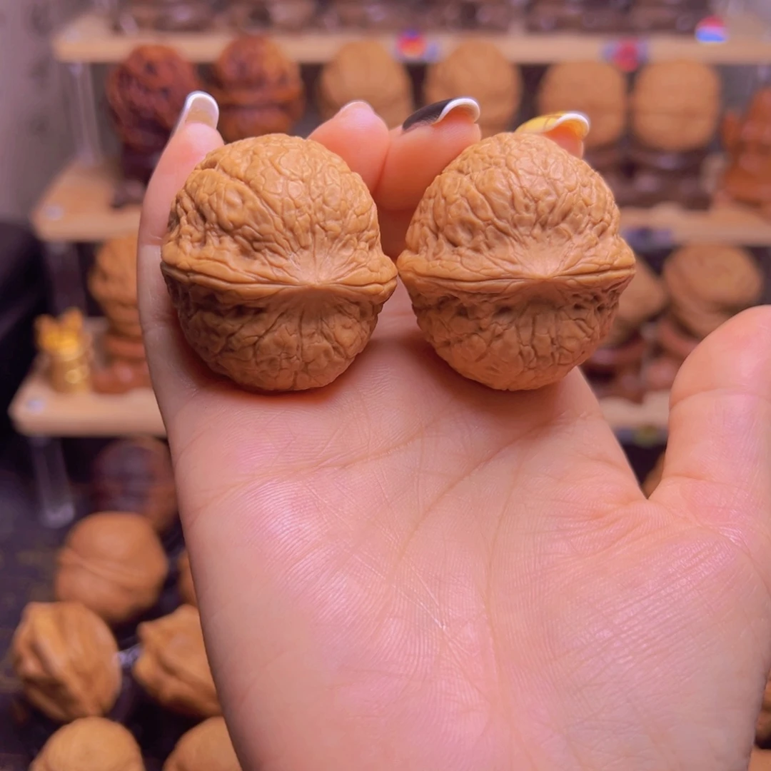 请***一把件桃核蟒纹虎头H05、