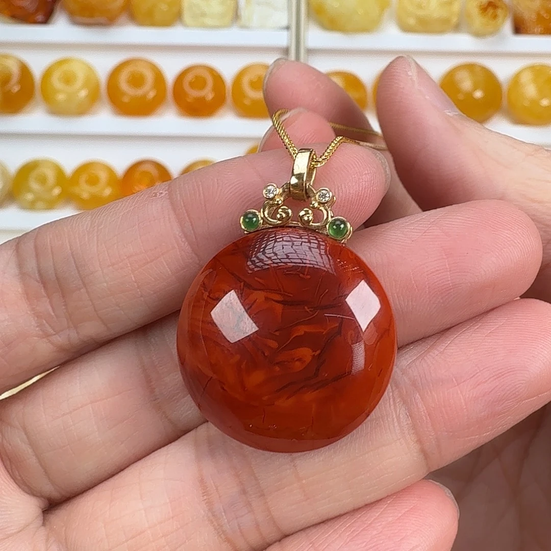 南红玛瑙18K金镶嵌耳饰南红