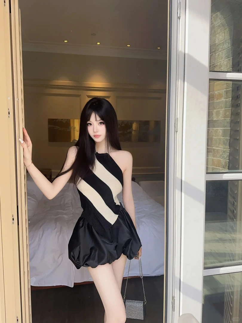 2025夏季新款甜辣微性感简约黑白条纹露背背心配花边裙裤两件套女