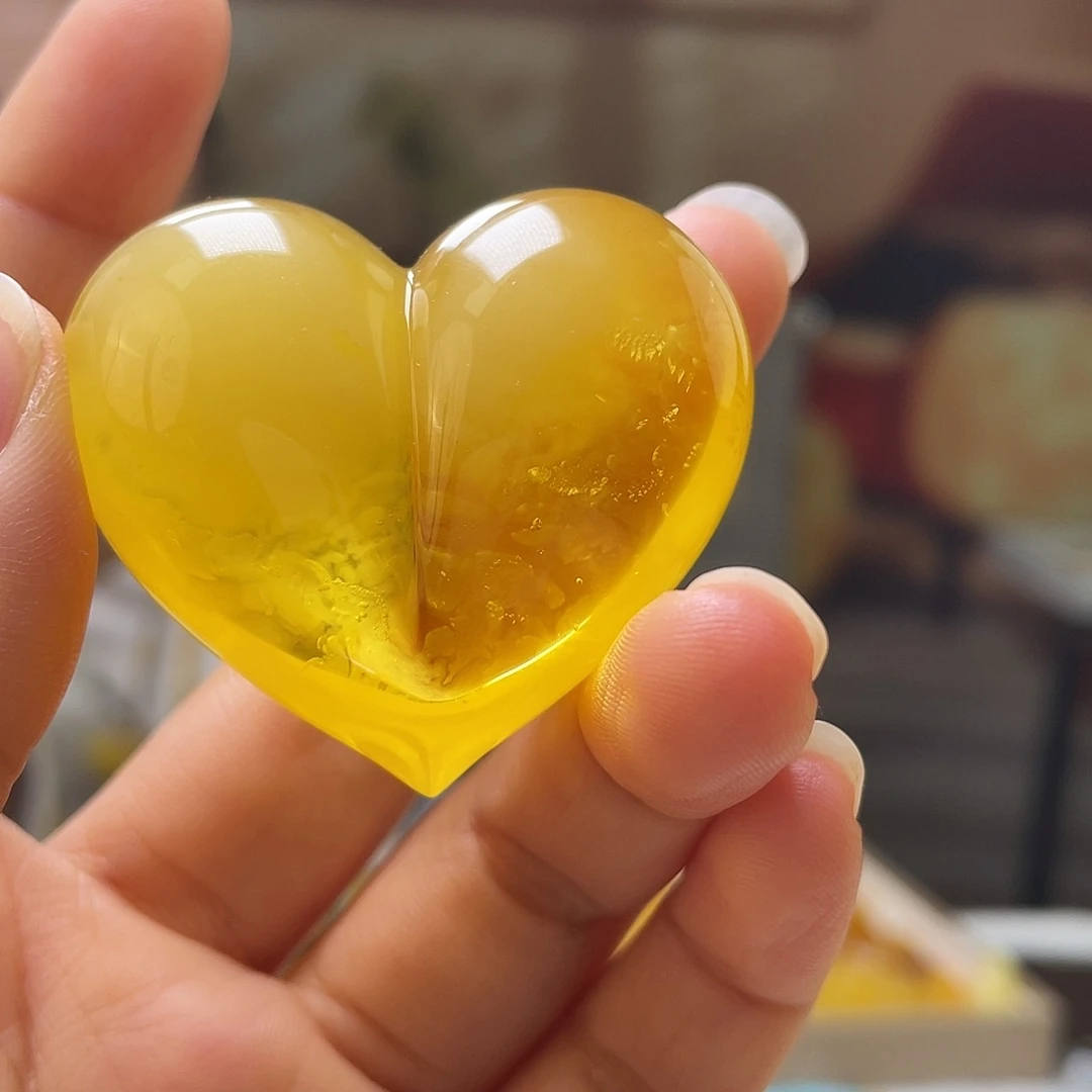 琥珀未镶嵌裸石吊坠