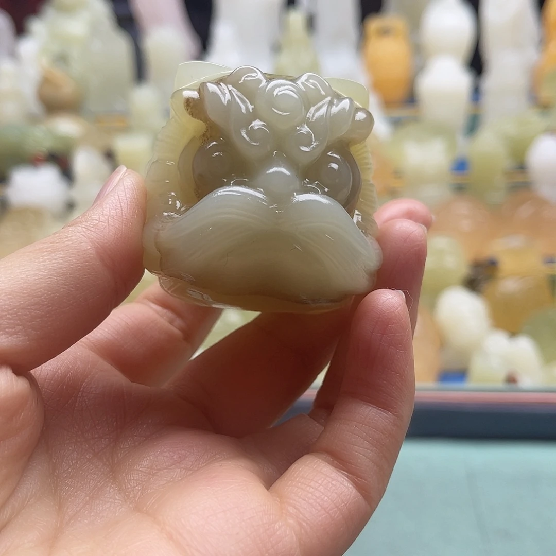 这***点玉天然桌面小摆件