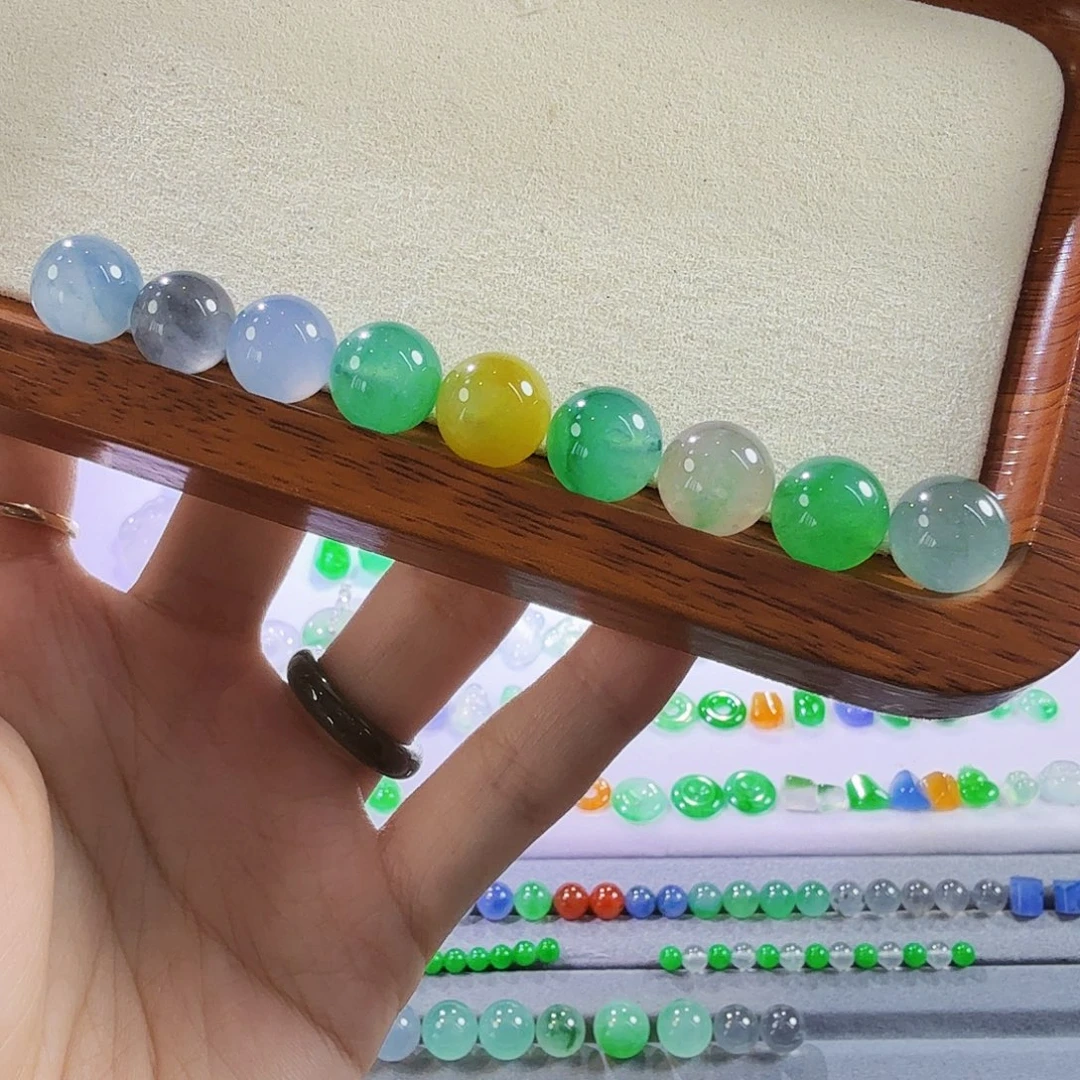 翡翠未镶嵌颈饰卡12各个不同价