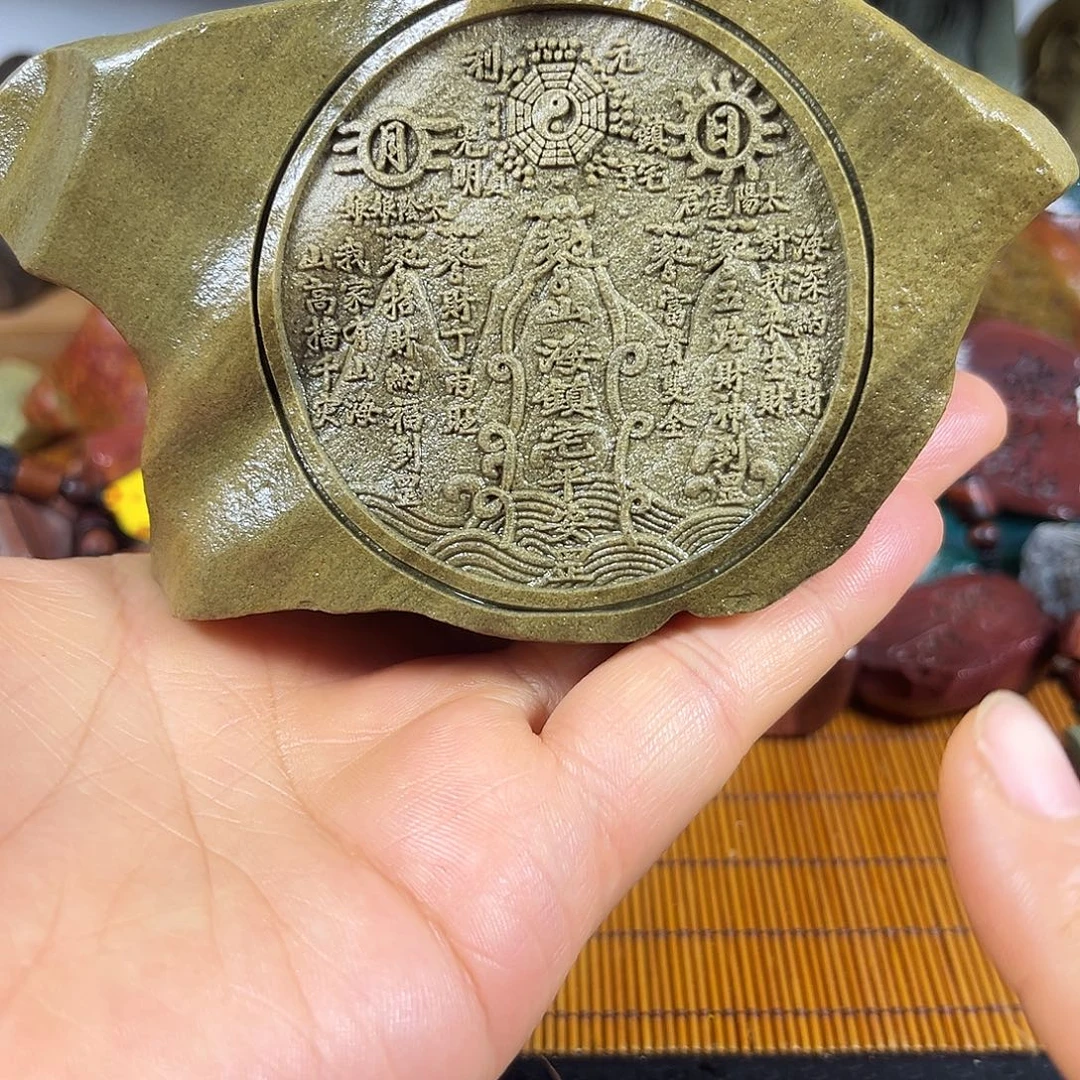 新疆戈壁石原石雕刻