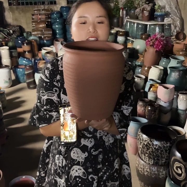 口21高24瑕疵底裂一个盆子。