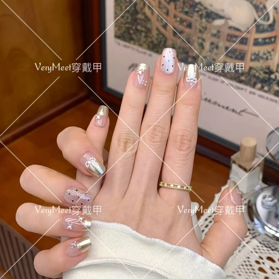 VERY MEET千金感气质魔镜粉法式波点蝴蝶结纯欲裸色短方美甲贴L85