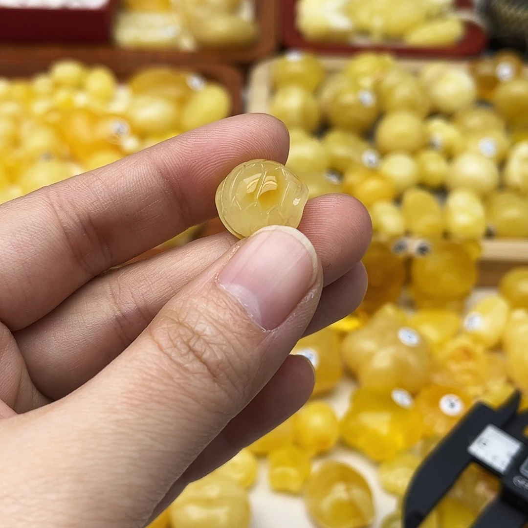 蜜蜡未镶嵌裸石天然