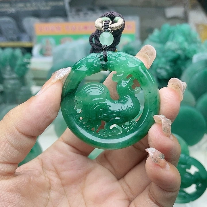 定制石英质玉（非洲翠）未镶嵌李*民