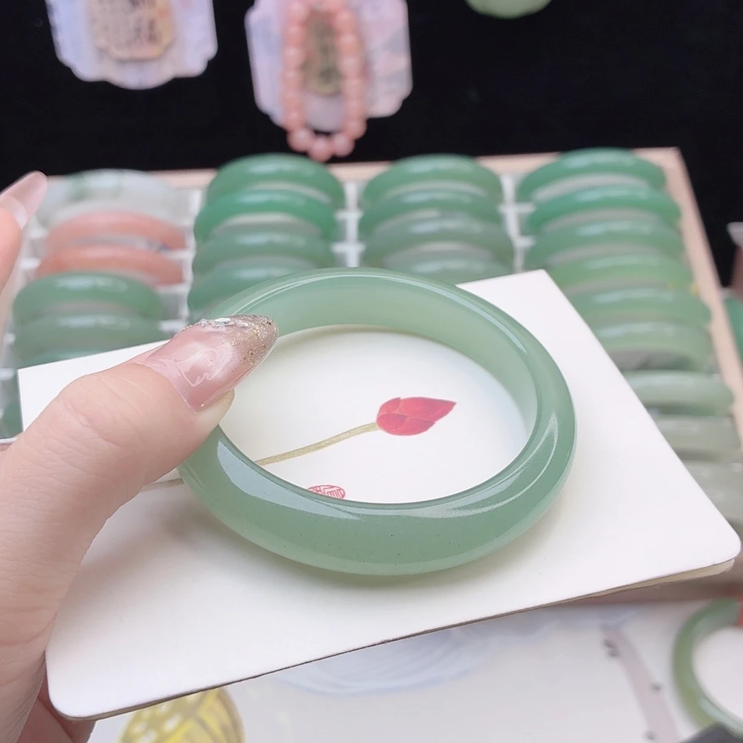 石英质玉未镶嵌手镯58