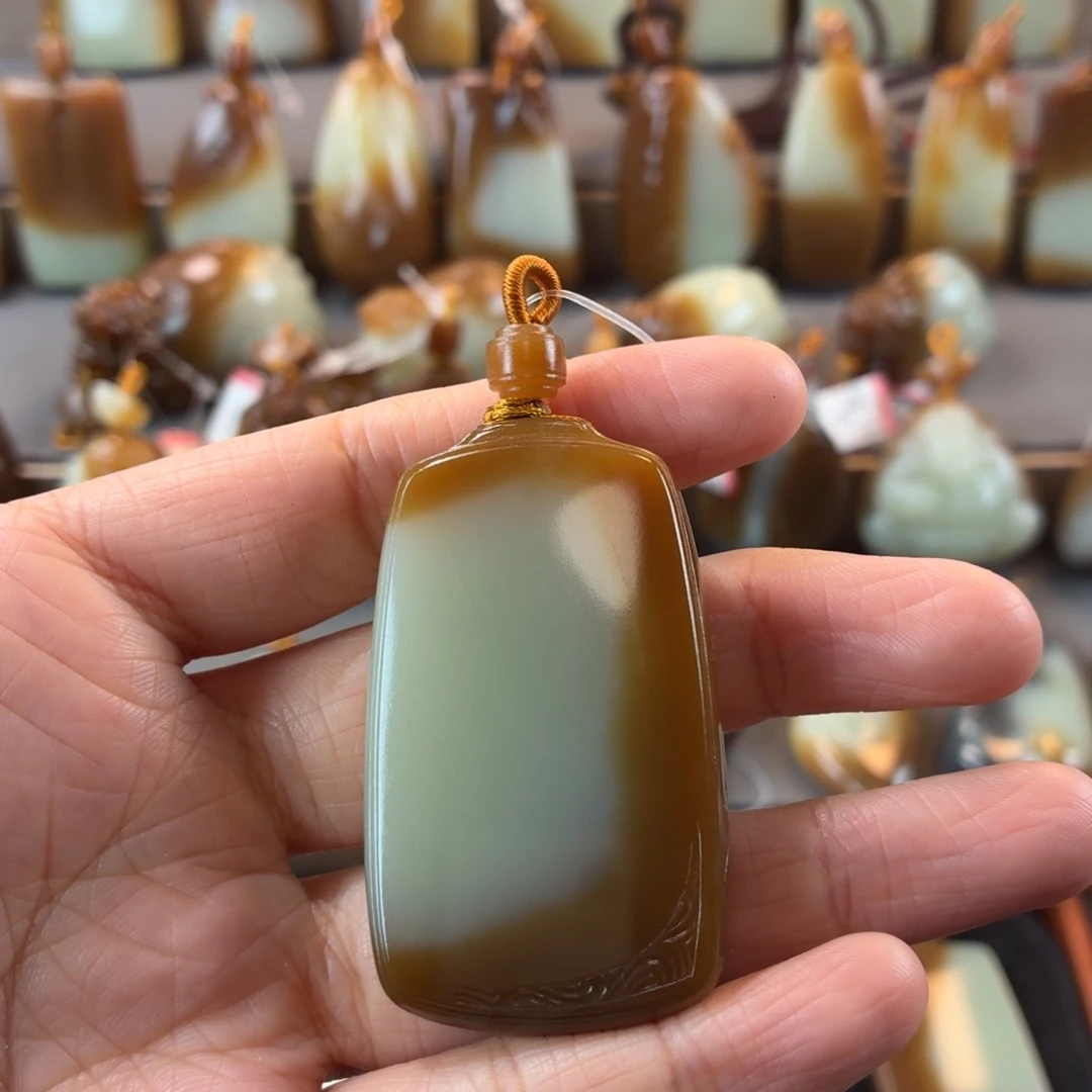 和田玉（糖玉）未镶嵌颈饰