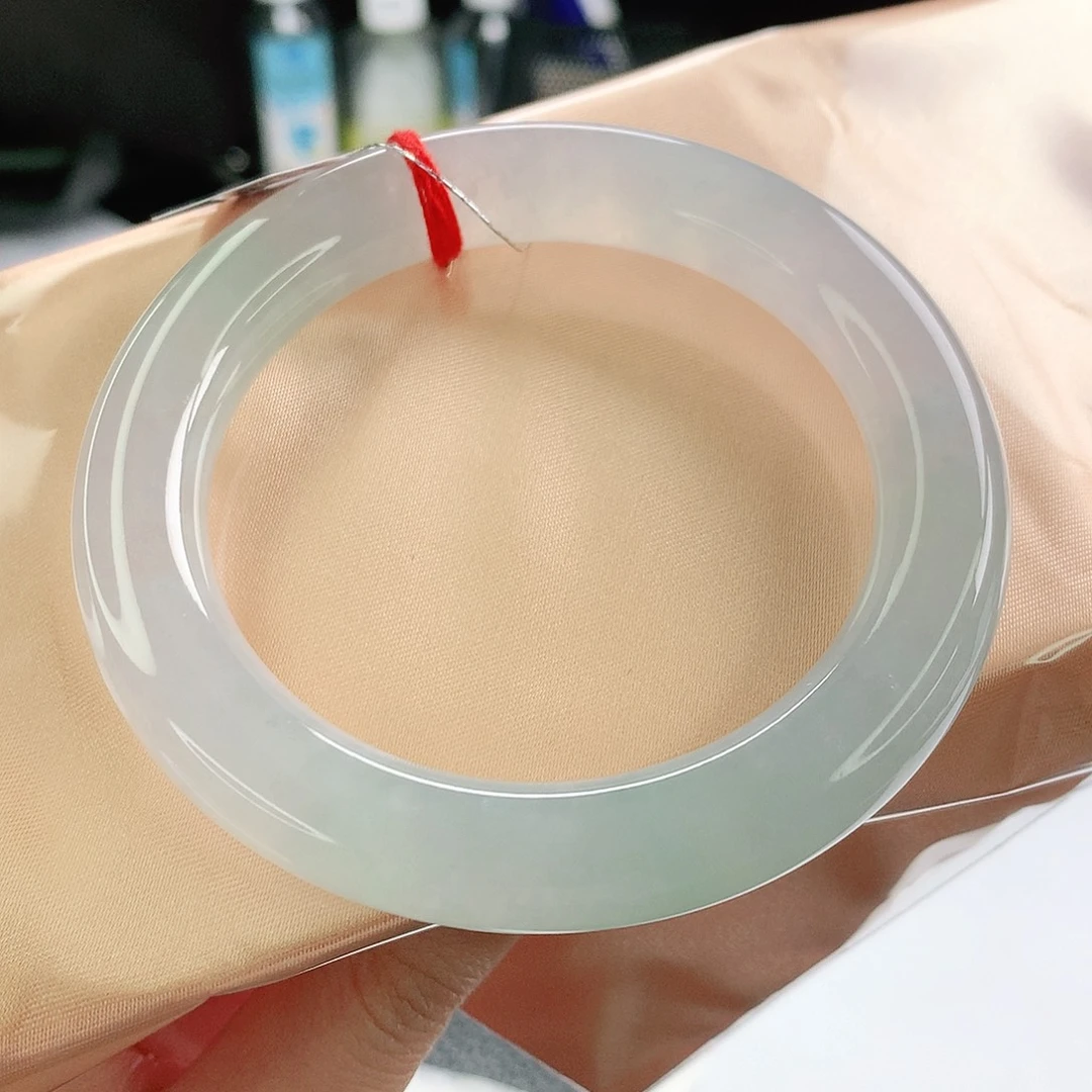 翡翠未镶嵌手镯57圈