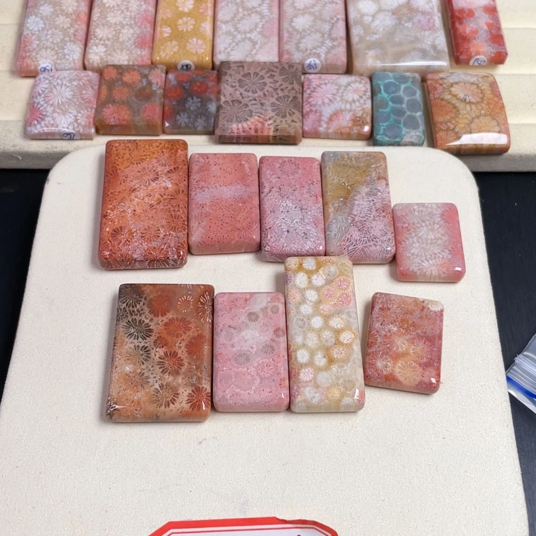 【闪购商品】未镶嵌吊坠(赠链)硅化玉J***y