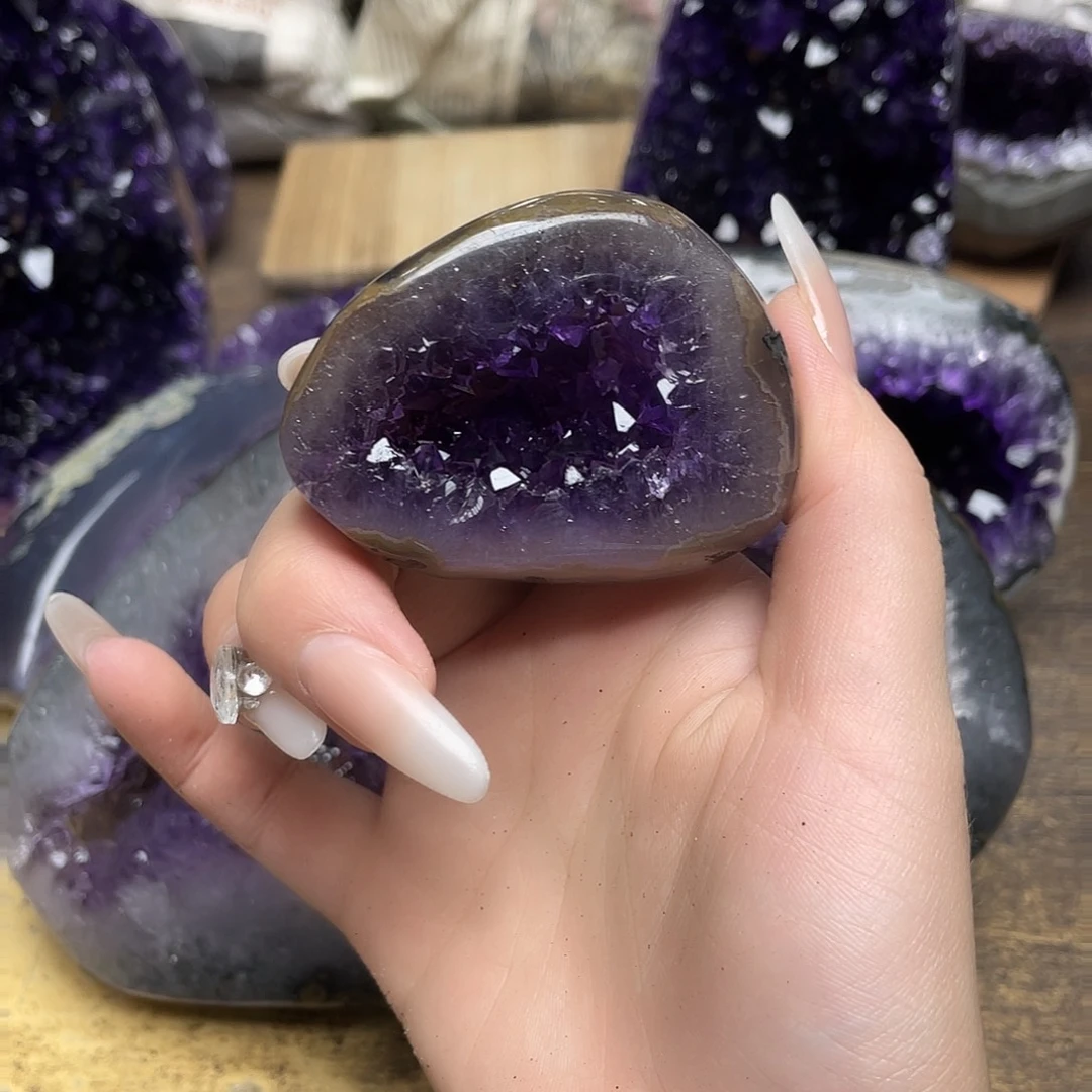 k***~紫晶大型摆件（非配饰）未镶嵌