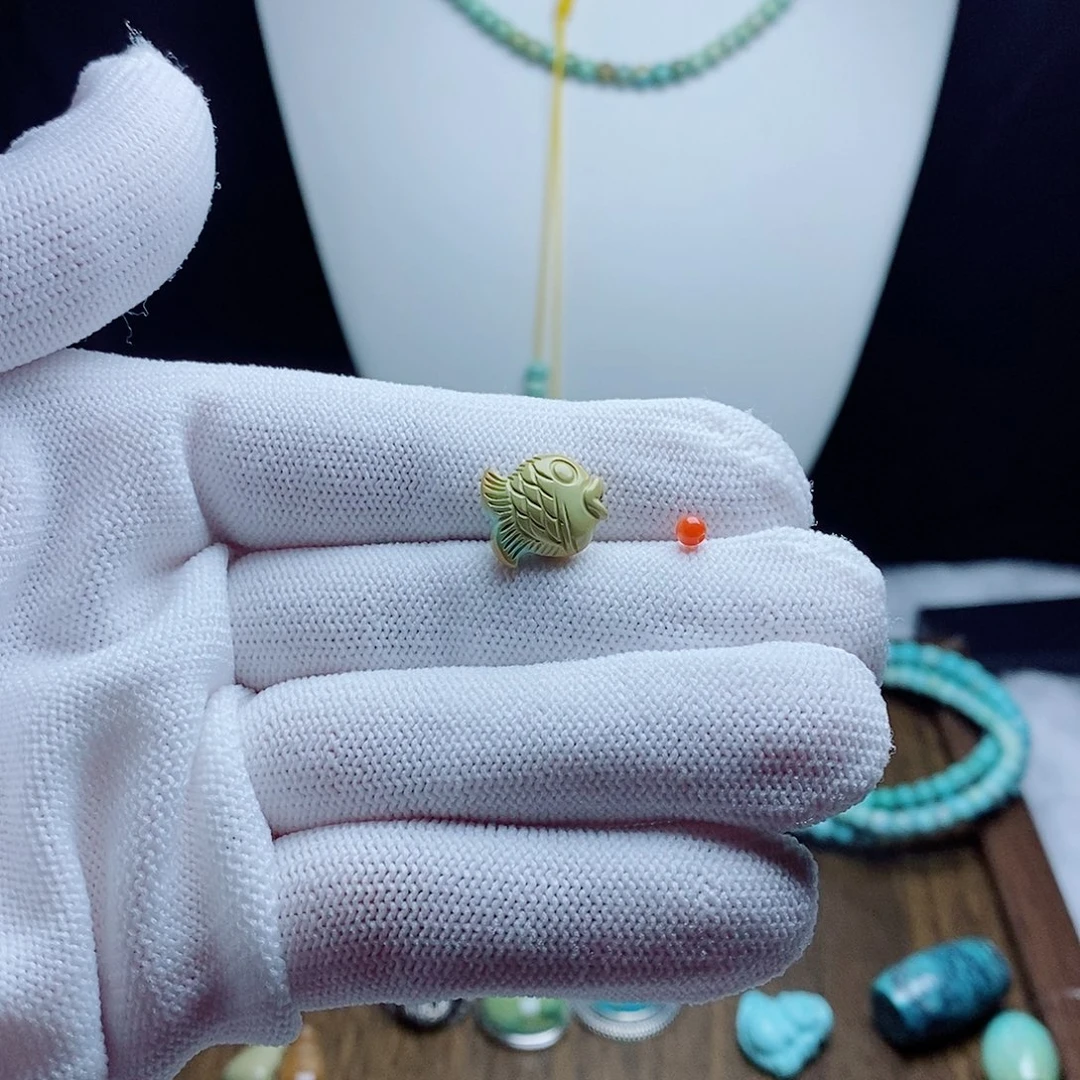 南红玛瑙未镶嵌挂件