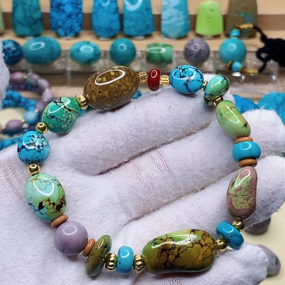 绿松石未镶嵌珠宝奇石