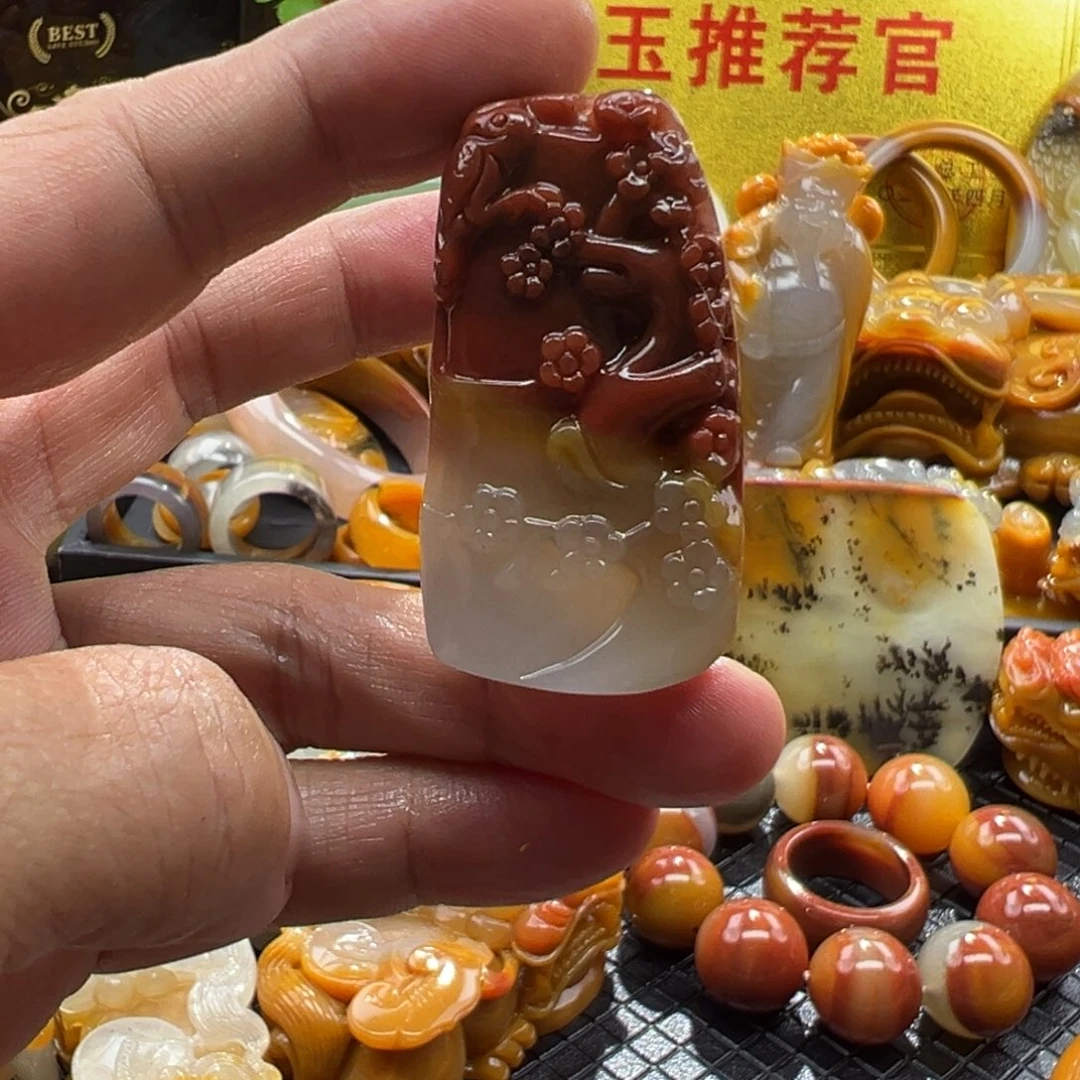 石英质玉未镶嵌颈饰