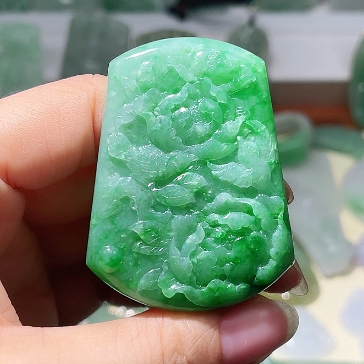 *****颈饰未镶嵌翡翠天然翡翠