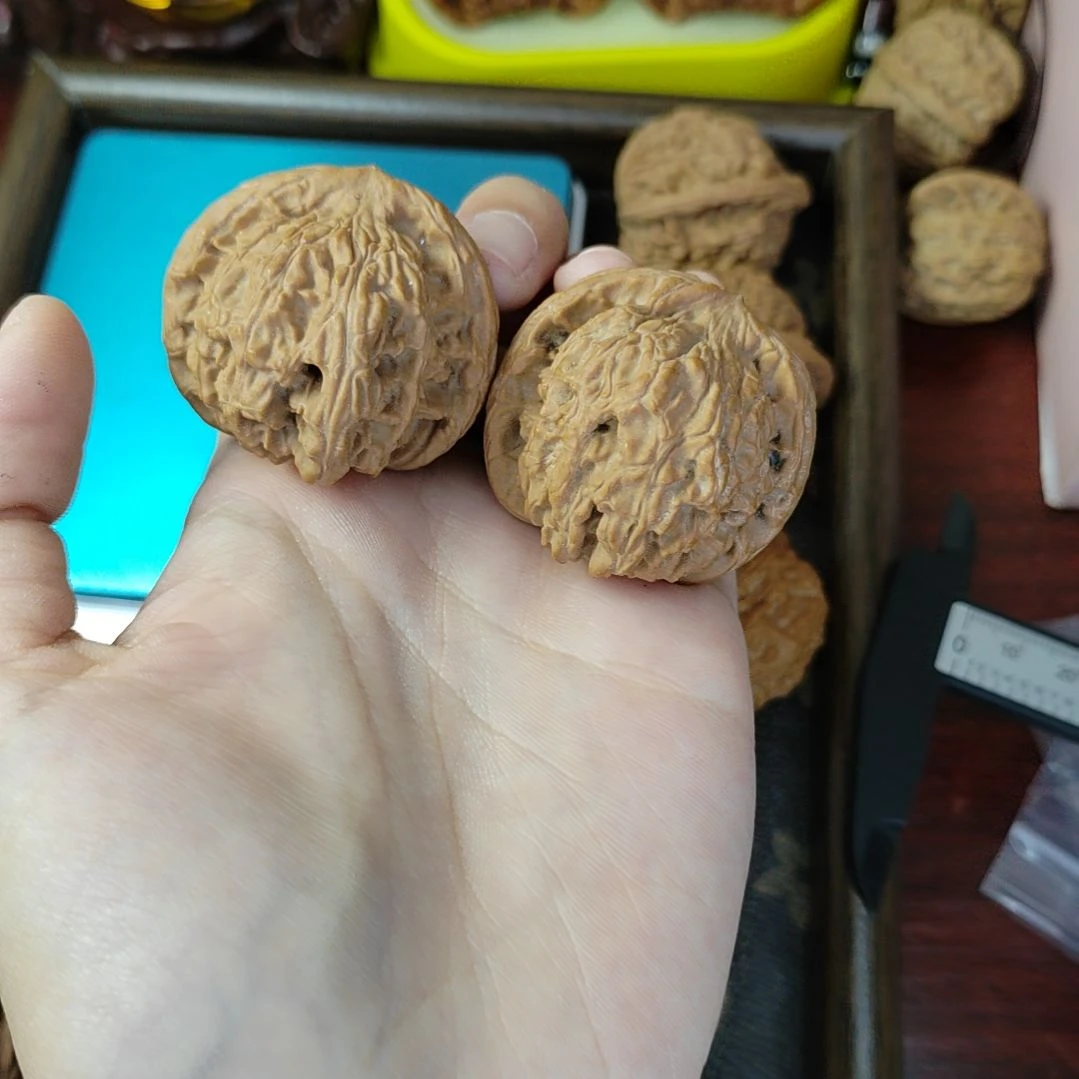 幽***风吊坠文玩核桃红狮子
