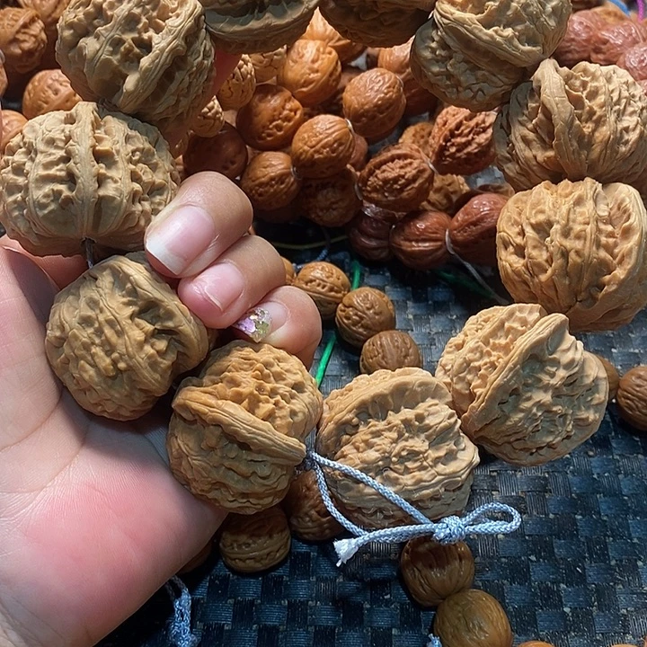 @***@文玩核桃手串白狮子