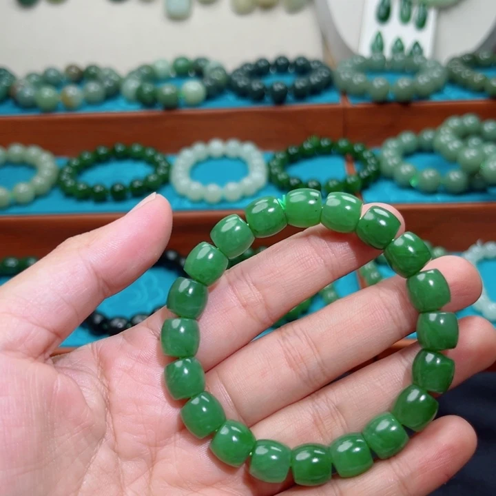 木***6和田玉未镶嵌手链