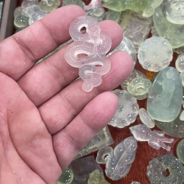 蛇纹石玉合金颈饰