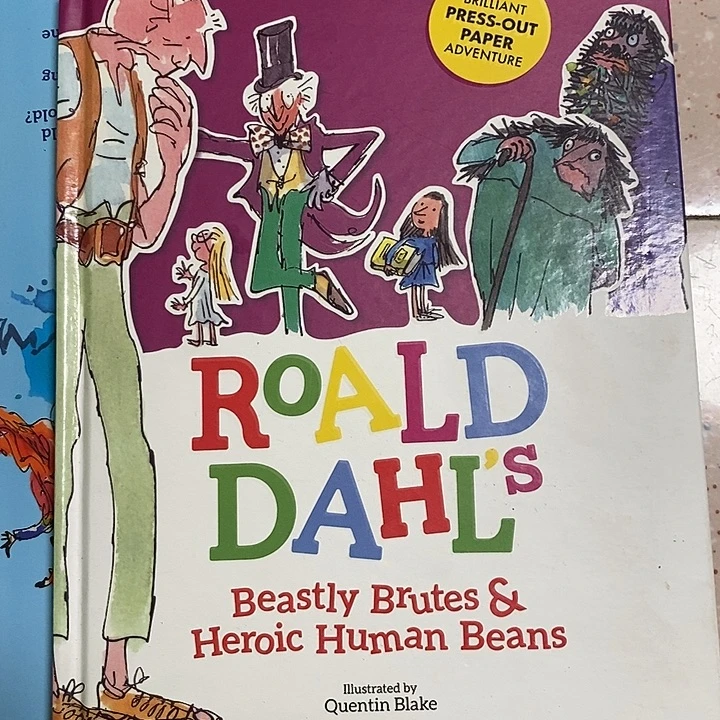 罗德尔异形英语书精装