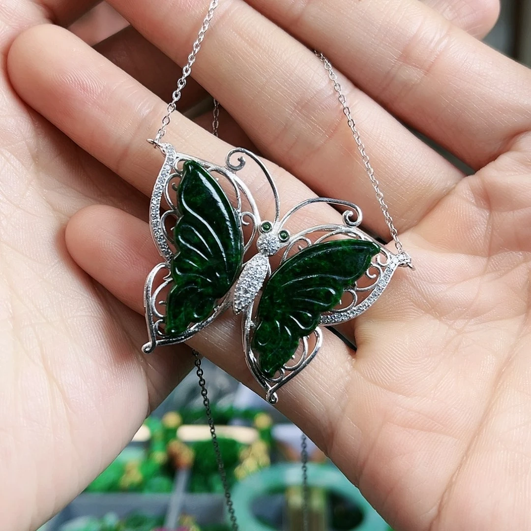 翡翠颈饰银S925镶嵌吊坠
