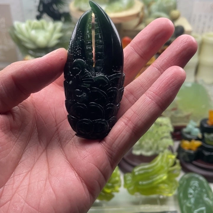 蛇纹石玉未镶嵌四大名玉手把