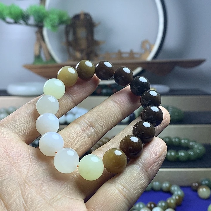 和田玉未镶嵌手串