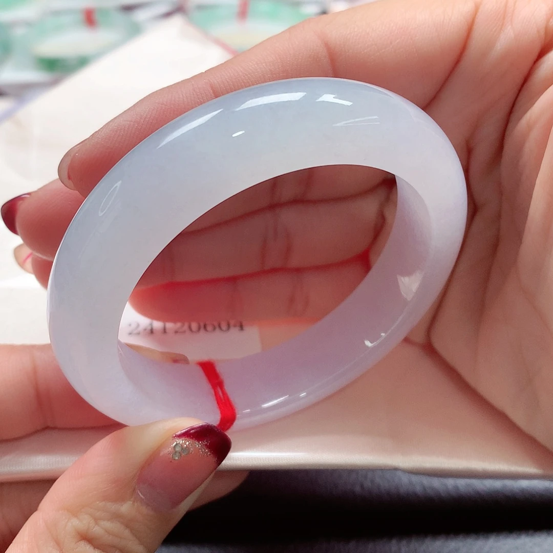 翡翠手镯未镶嵌天然A货翡翠