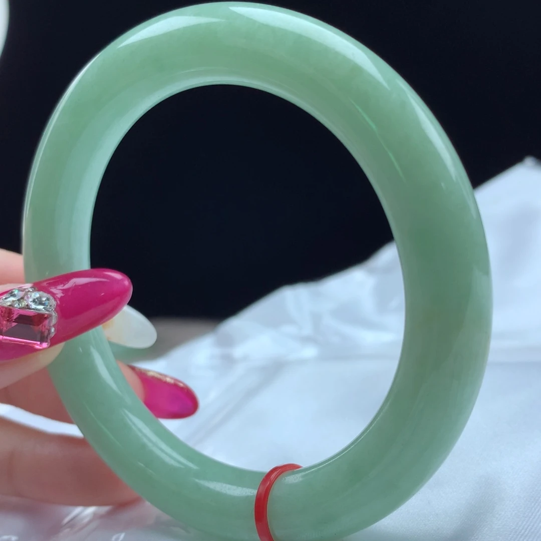 未镶嵌手镯（圆镯）翡翠23090，