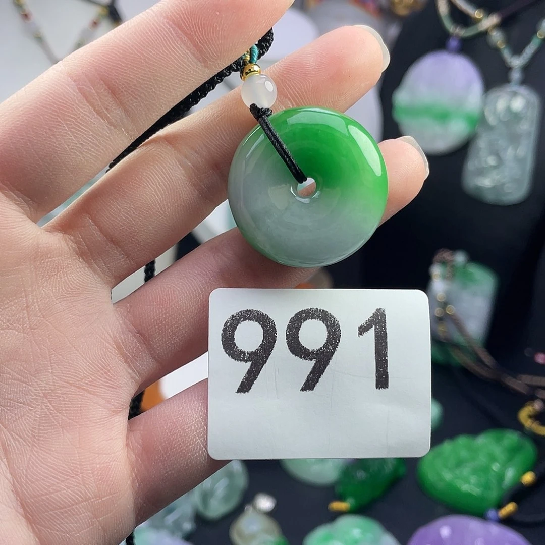 翡翠未镶嵌吊坠(赠链)