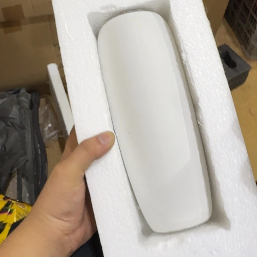 微瑕疵介意勿拍陶瓷器皿