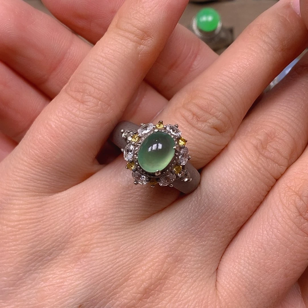 翡翠耳饰未镶嵌u***宋翡翠蛋面