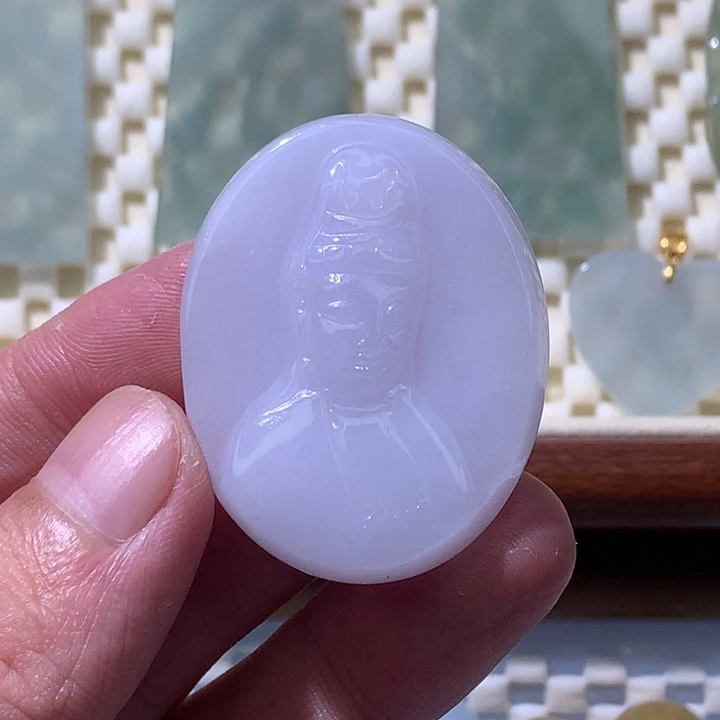 翡翠未镶嵌颈饰观音首