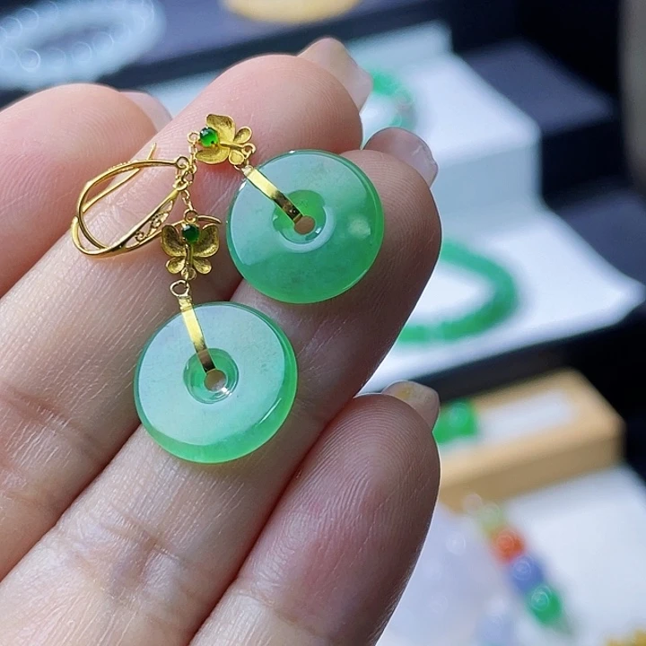 翡翠未镶嵌手链翡翠