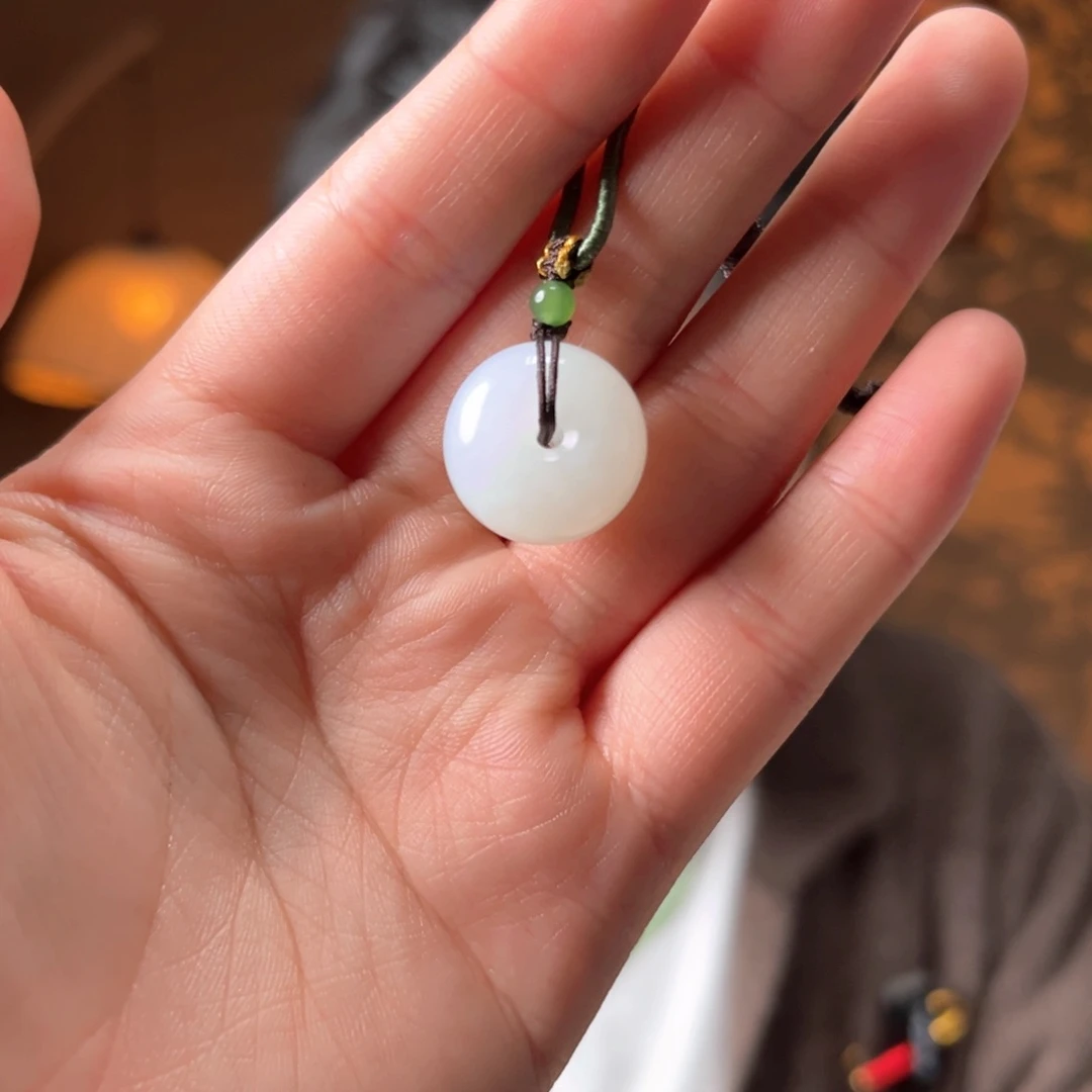 吊坠(不含链)未镶嵌和田玉俄白扣子160