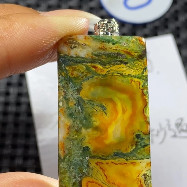 未镶嵌颈饰玛瑙/玉髓晚**月