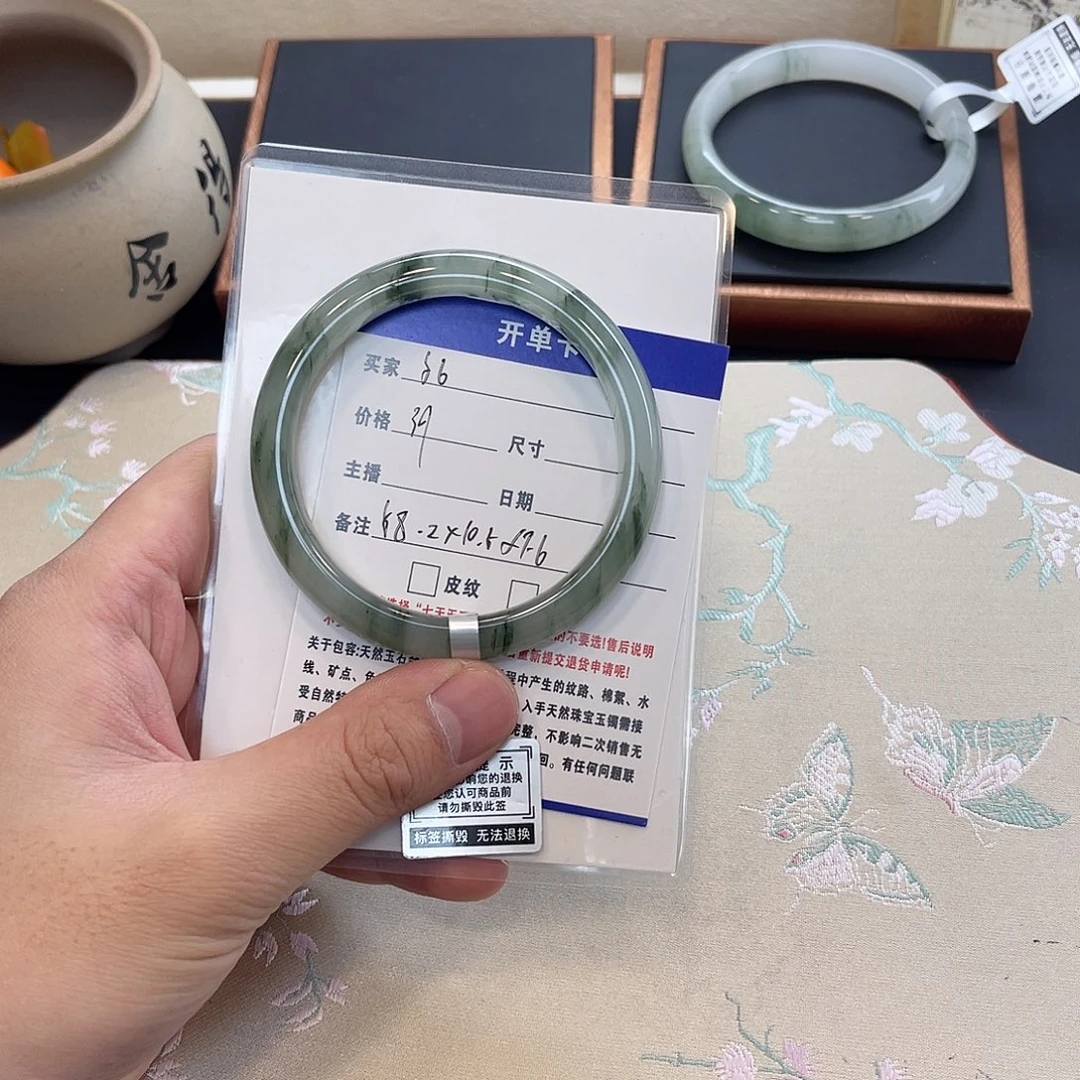 石英质玉未镶嵌手镯56