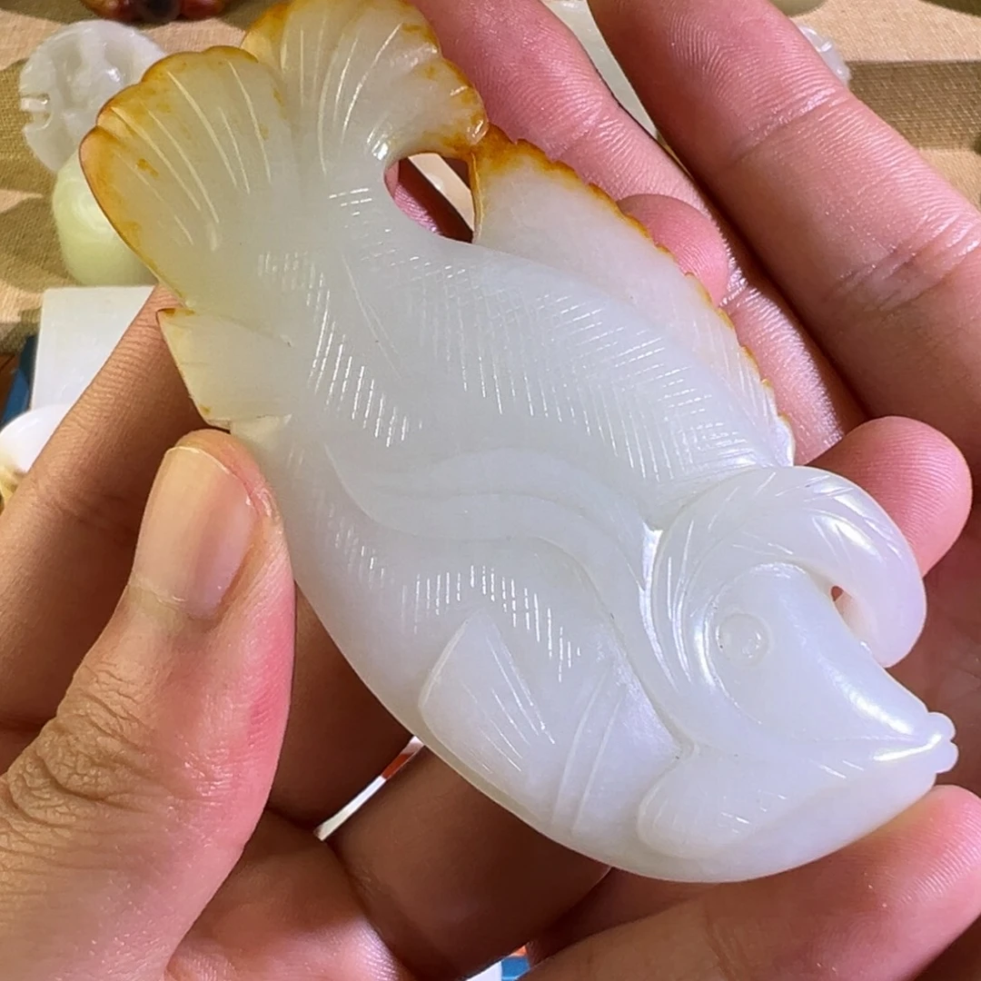 用****和田玉未镶嵌颈饰