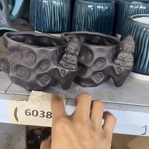 ··2盆++2个紫砂摆件